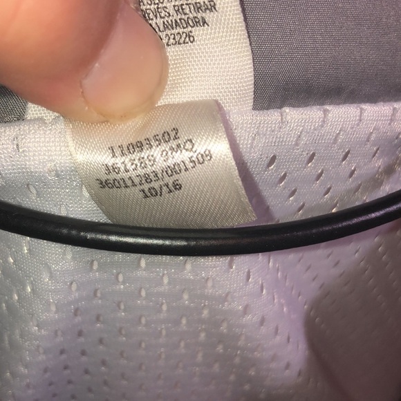 PINK Victoria’s Secret wind break jacket size M-L light weight white/gray active - Picture 7 of 8